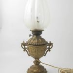 551 1590 TABLE LAMP